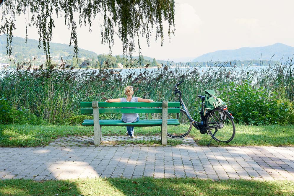 Pause beim Radfahren rund um den Woerthersee