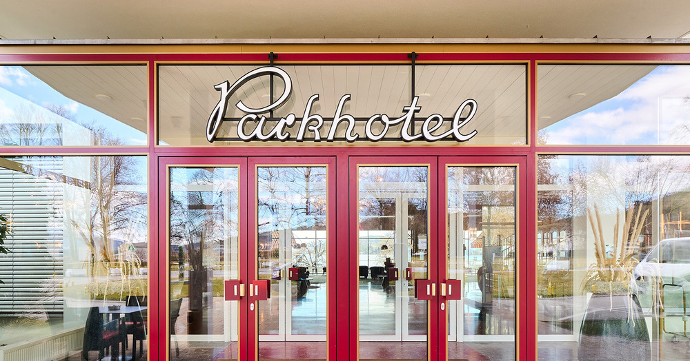 Hoteleingang des Parkhotel Poertschach 